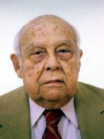 Es el unico hijo sobreviviente de Don Hector Leon Marchena, fundador de la Confederación en el pais en 1919. A pertenecido a la misma durante los ultimos 60 años ocupando el cargo de Vicepresidente del consejo de directores y decano asesor.